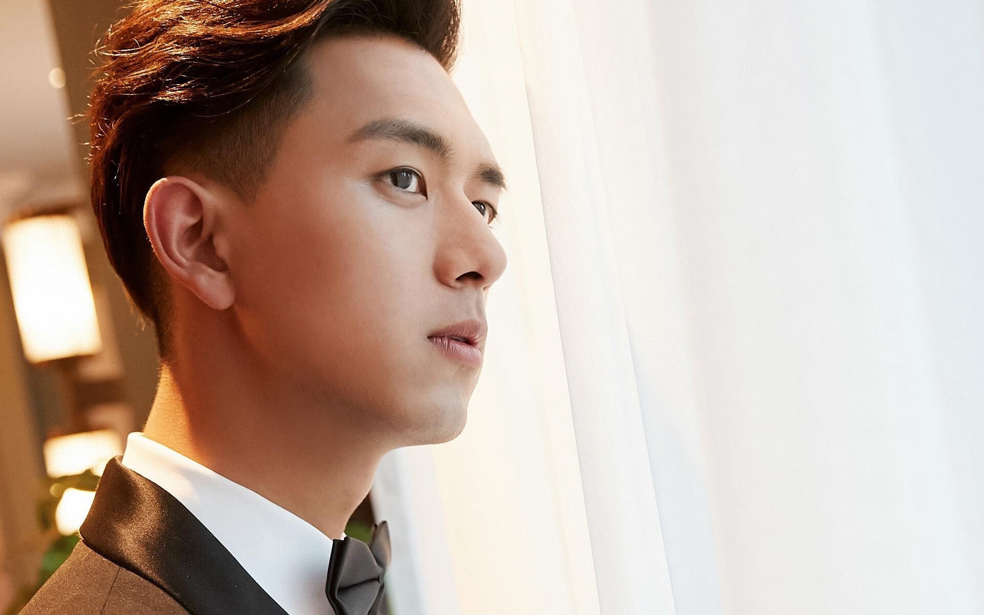 中小学生轮滑培训课程标准正式发布，学生轮滑展示视频